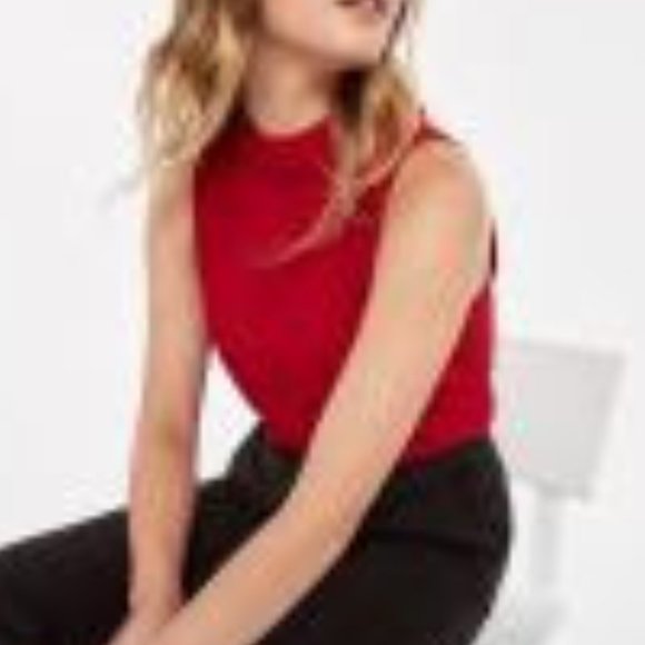 NWT Red Sleeveless Blouse - Picture 3 of 5